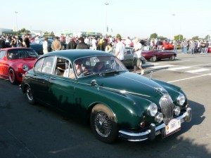 gite holidays southwest france classic car rental swimming pool circuit des remparts angouleme