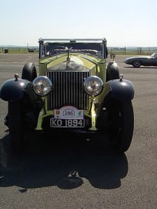 circuit des remparts rally gite holidays classic car rental charente deux sevres citroen ds23ie dsuper5