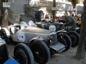 circuit des remparts rally gite holidays classic car rental charente deux sevres citroen ds23ie dsuper5