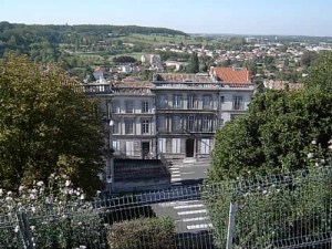 circuit des remparts rally gite holidays classic car rental charente deux sevres citroen ds23ie dsuper5