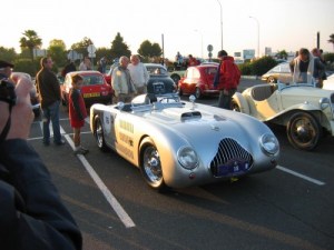 circuit des remparts rally gite holidays classic car rental charente deux sevres citroen ds23ie dsuper5