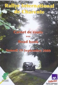 Jaguar MK2 circuit des remparts rally gite holidays classic car rental charente deux sevres citroen ds23ie dsuper5