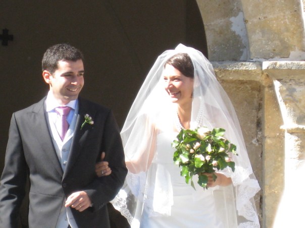 L'Eglise Saint Jacques Vanzay Deux-Sevres Poitou Charente Wedding Classic Car Hire