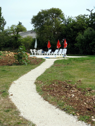 Swimming Pool with saltwater filtration and gites in France
