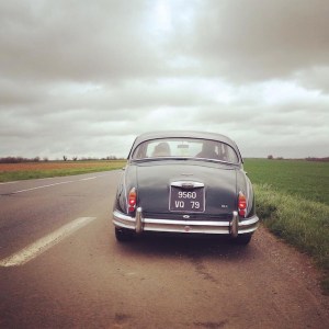 Jag MK2 and Citroen DS in Angouleme